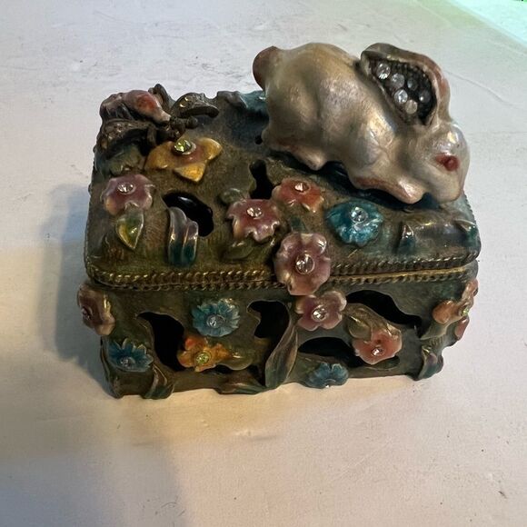 Trinket Box w/Rabbit & Jewel’s - Picture 5 of 11